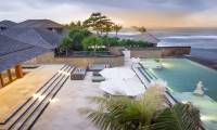 6 Chambres Villa Bayu Gita - Beach Front à Ketewel